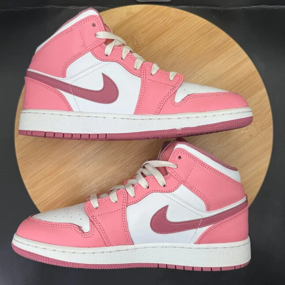 Air Jordan 1 Mid GS Valentines Day Edition (2023) Sz 7Y